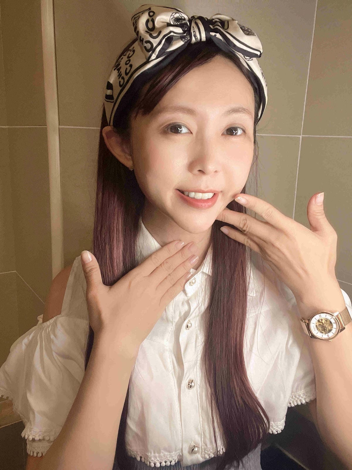 Feelxo 冰川5D極潤玻尿酸精華液 (8).jpg Feelxo 冰川5D極潤玻尿酸精華液 (8).jpg