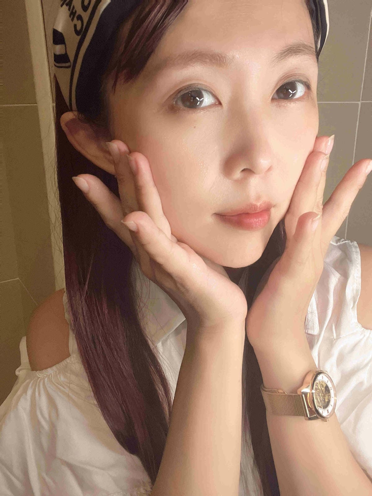 Feelxo 冰川5D極潤玻尿酸精華液 (2).jpg Feelxo 冰川5D極潤玻尿酸精華液 (2).jpg