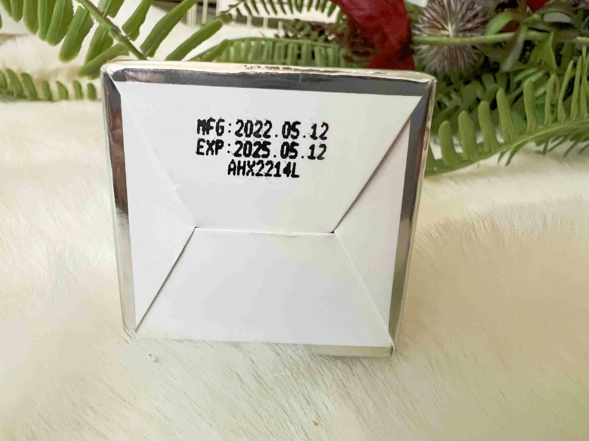 ERH 絕對修護保濕精華液 (8).jpg ERH 絕對修護保濕精華液 (8).jpg