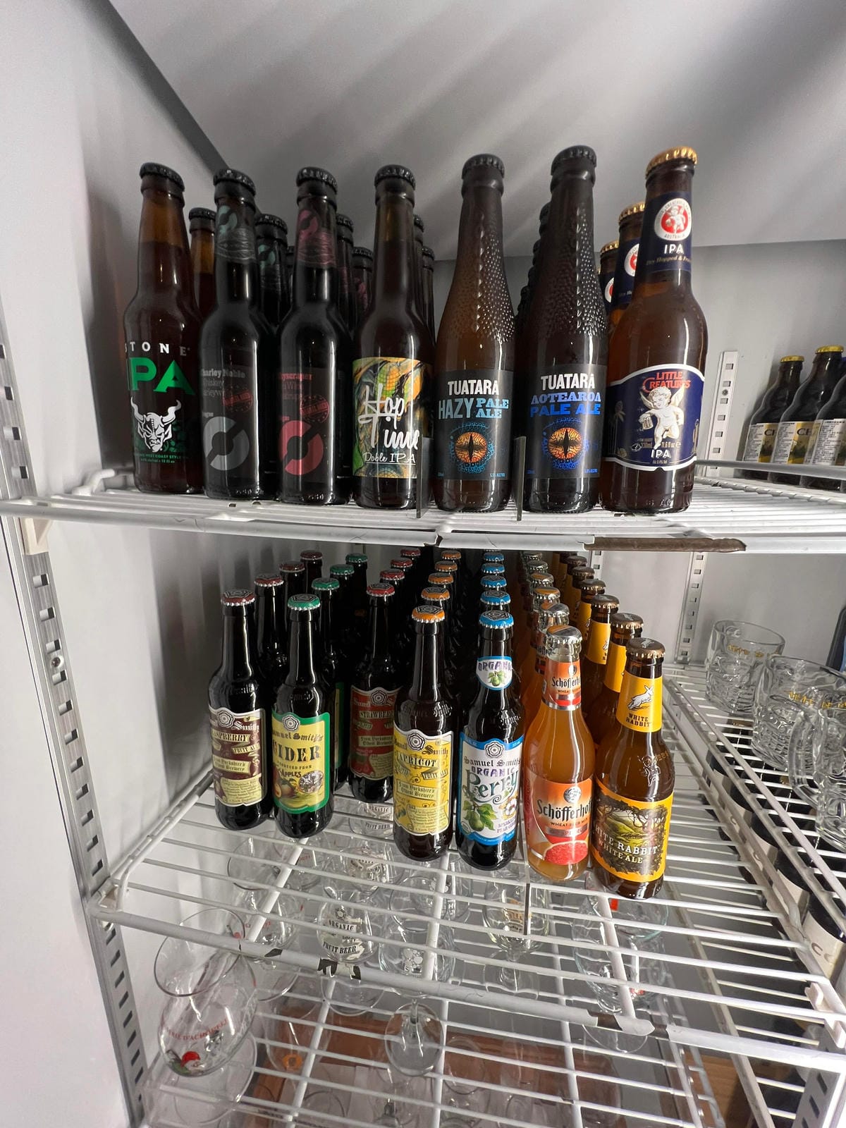 Waiting Bistro (3).jpg Waiting Bistro (3).jpg