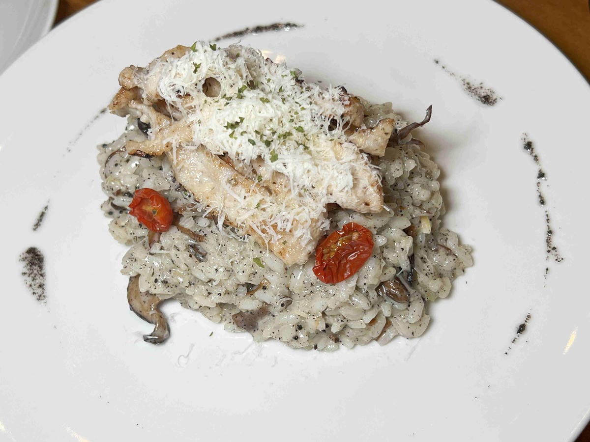 Waiting Bistro (5).jpg Waiting Bistro (5).jpg