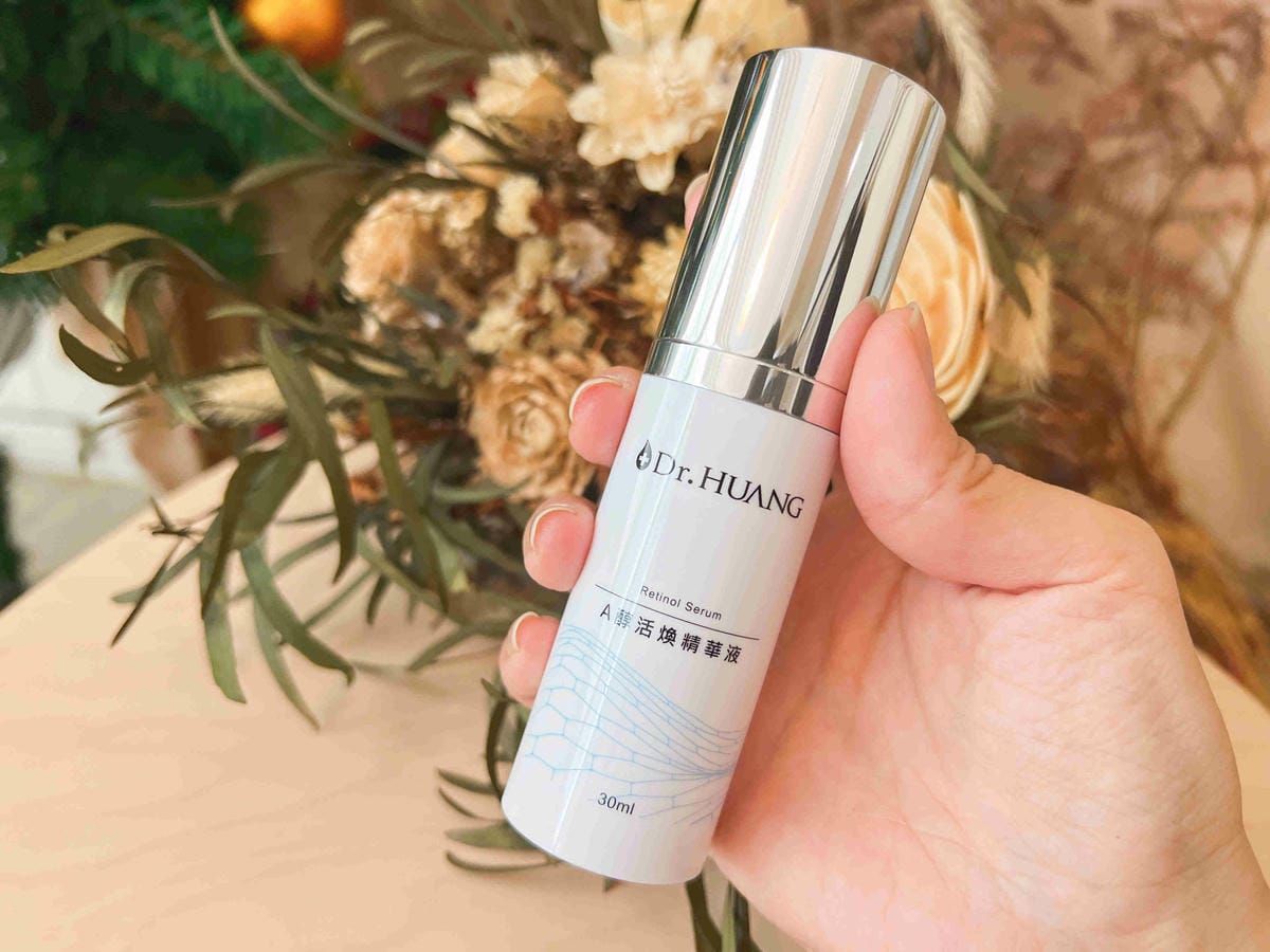 Dr. Huang (10).jpg Dr. Huang (10).jpg