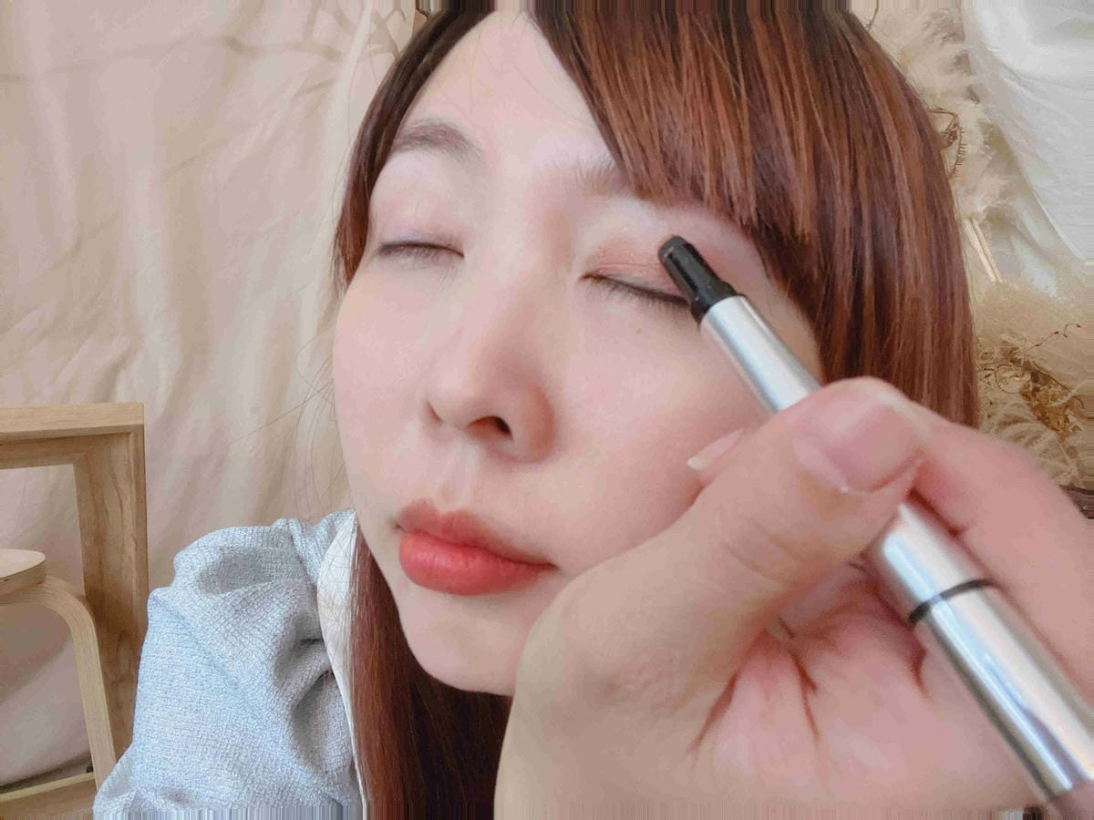 kalliestarr眼線液水眉筆旋轉口紅雙頭眼影筆 (52).jpg kalliestarr眼線液水眉筆旋轉口紅雙頭眼影筆 (52).jpg