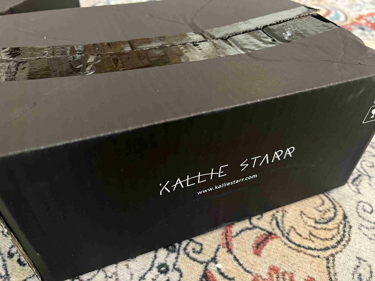 kalliestarr眼線液水眉筆旋轉口紅雙頭眼影筆 (2).jpg kalliestarr眼線液水眉筆旋轉口紅雙頭眼影筆 (2).jpg