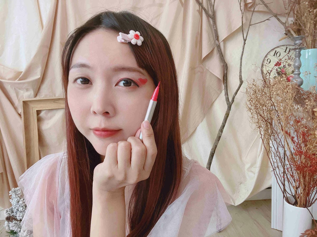 kalliestarr眼線液水眉筆旋轉口紅雙頭眼影筆 (96).jpg kalliestarr眼線液水眉筆旋轉口紅雙頭眼影筆 (96).jpg