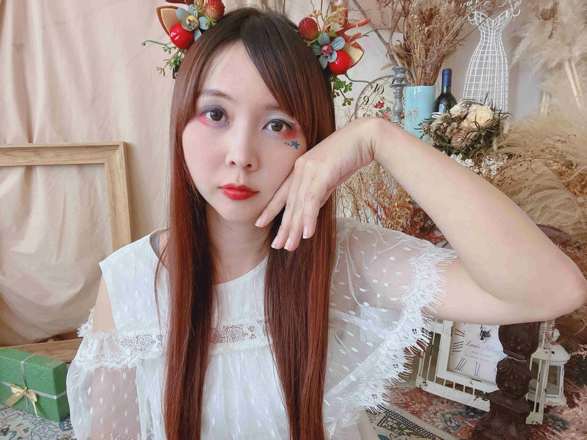 kalliestarr眼線液水眉筆旋轉口紅雙頭眼影筆 (127).jpg kalliestarr眼線液水眉筆旋轉口紅雙頭眼影筆 (127).jpg