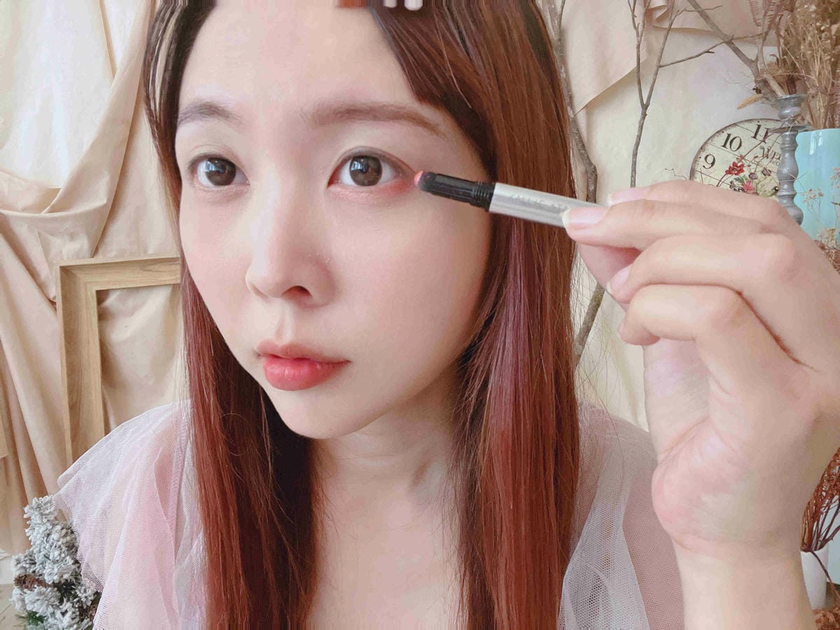 kalliestarr眼線液水眉筆旋轉口紅雙頭眼影筆 (89).jpg kalliestarr眼線液水眉筆旋轉口紅雙頭眼影筆 (89).jpg