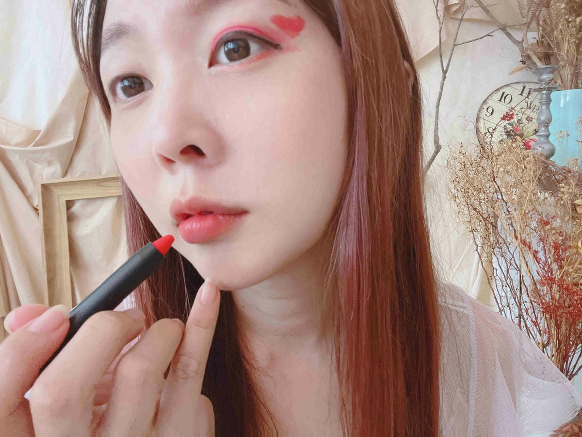 kalliestarr眼線液水眉筆旋轉口紅雙頭眼影筆 (100).jpg kalliestarr眼線液水眉筆旋轉口紅雙頭眼影筆 (100).jpg