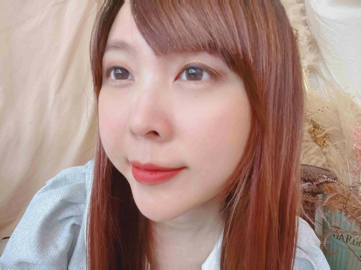 kalliestarr眼線液水眉筆旋轉口紅雙頭眼影筆 (76).jpg kalliestarr眼線液水眉筆旋轉口紅雙頭眼影筆 (76).jpg