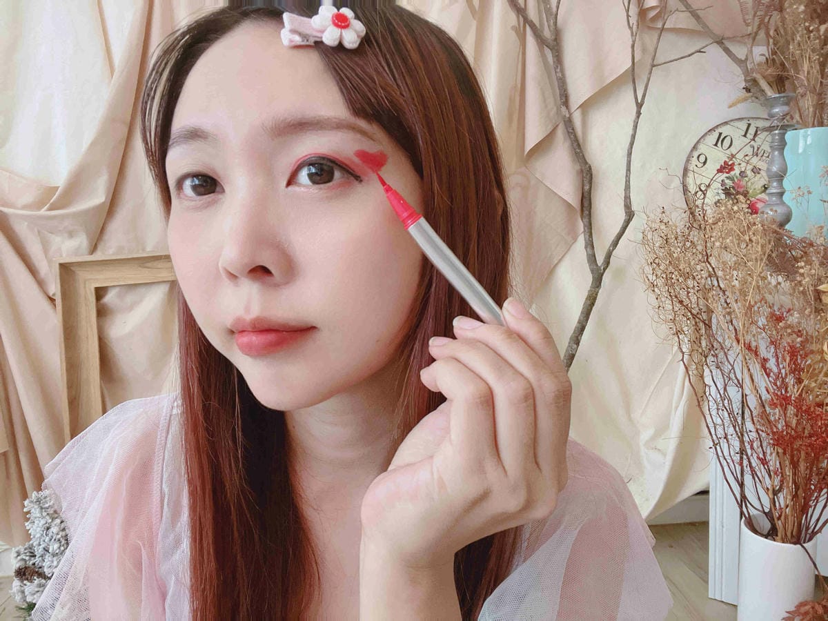 kalliestarr眼線液水眉筆旋轉口紅雙頭眼影筆 (95).jpg kalliestarr眼線液水眉筆旋轉口紅雙頭眼影筆 (95).jpg