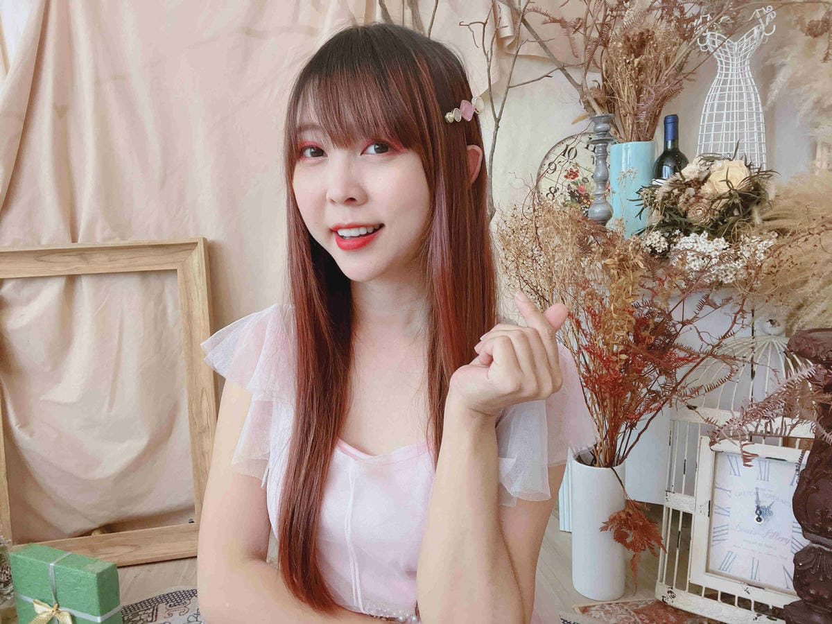 kalliestarr眼線液水眉筆旋轉口紅雙頭眼影筆 (106).jpg kalliestarr眼線液水眉筆旋轉口紅雙頭眼影筆 (106).jpg