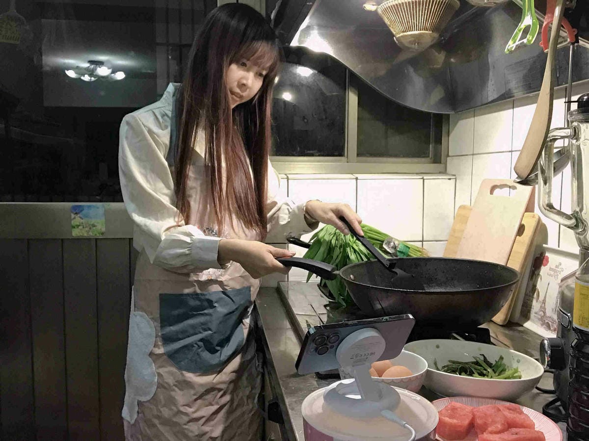 MEG SAFE無線電充 (26).jpg MEG SAFE無線電充 (26).jpg