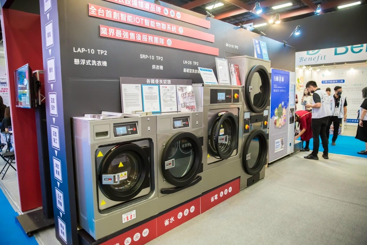 /tmp/phpO0JPtb /tmp/phpO0JPtb