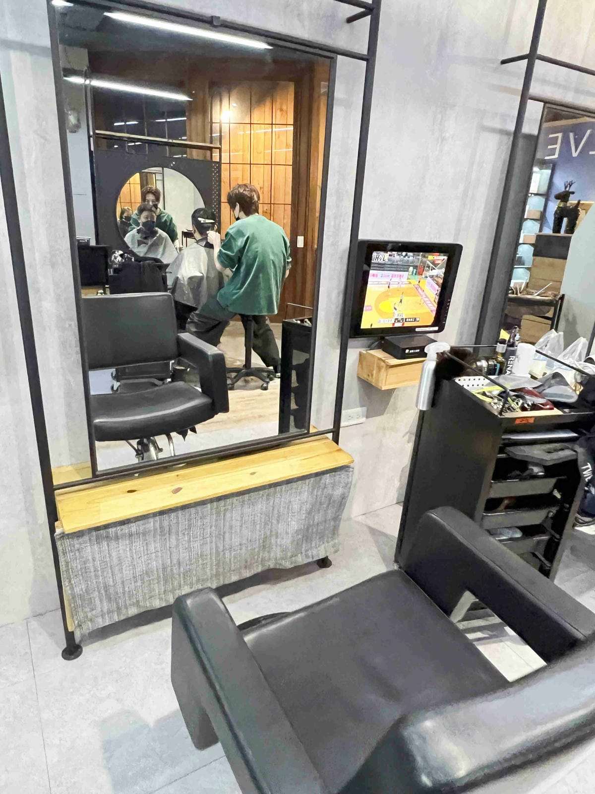 TWELVE HAIR (7).jpg TWELVE HAIR (7).jpg