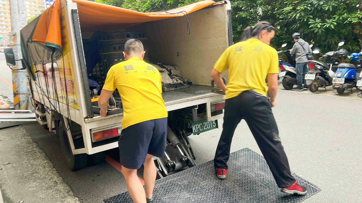 誠品搬家 (13).jpg 誠品搬家 (13).jpg