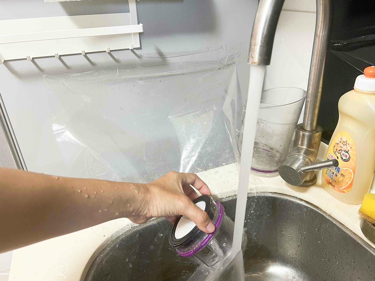 YTE無線高速渦輪吸塵器HC-1810E (1).jpg YTE無線高速渦輪吸塵器HC-1810E (1).jpg