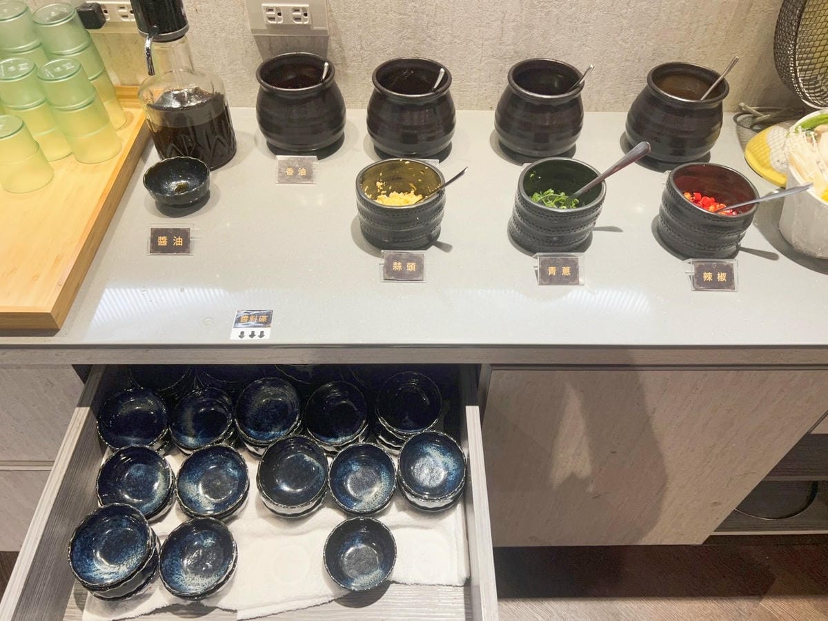 /tmp/phpSlp73C /tmp/phpSlp73C