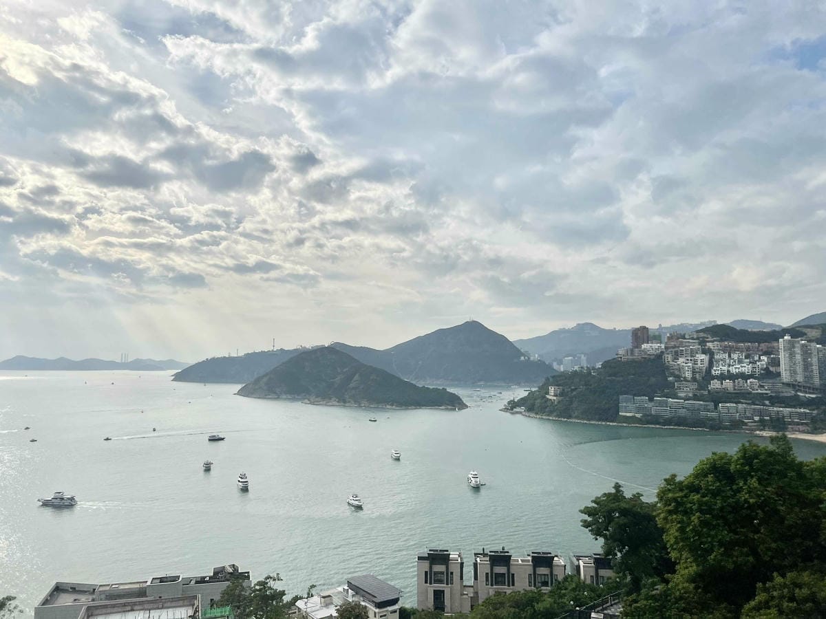 BIG BUS (1).jpg BIG BUS (1).jpg