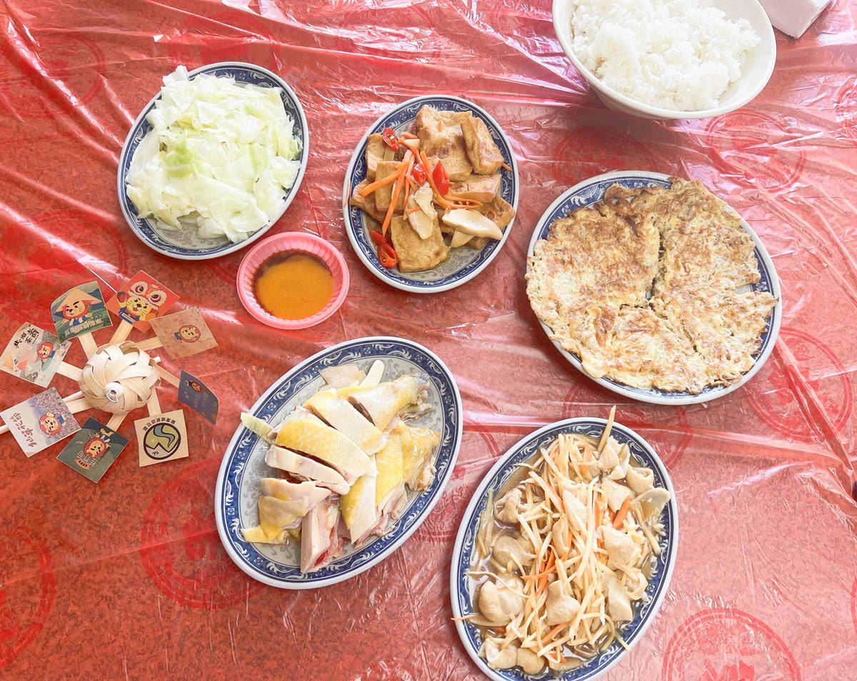 苗栗景點推薦獅潭仙草、後角烘培手作、幸福鐘樓、鐘樓古道、有機書店、獅生活減塑概念館、新店仙草、蜂蜜屋、獅潭教會、楓樹伯公廟、豬皮伯公廟、神秘小徑 (147).jpg 苗栗景點推薦獅潭仙草、後角烘培手作、幸福鐘樓、鐘樓古道、有機書店、獅生活減塑概念館、新店仙草、蜂蜜屋、獅潭教會、楓樹伯公廟、豬皮伯公廟、神秘小徑 (147).jpg