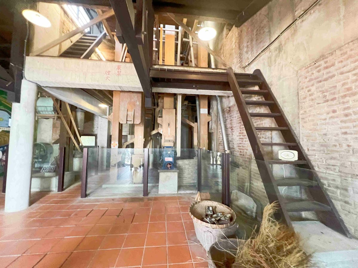 苗栗景點推薦獅潭仙草、後角烘培手作、幸福鐘樓、鐘樓古道、有機書店、獅生活減塑概念館、新店仙草、蜂蜜屋、獅潭教會、楓樹伯公廟、豬皮伯公廟、神秘小徑 (17).jpg 苗栗景點推薦獅潭仙草、後角烘培手作、幸福鐘樓、鐘樓古道、有機書店、獅生活減塑概念館、新店仙草、蜂蜜屋、獅潭教會、楓樹伯公廟、豬皮伯公廟、神秘小徑 (17).jpg