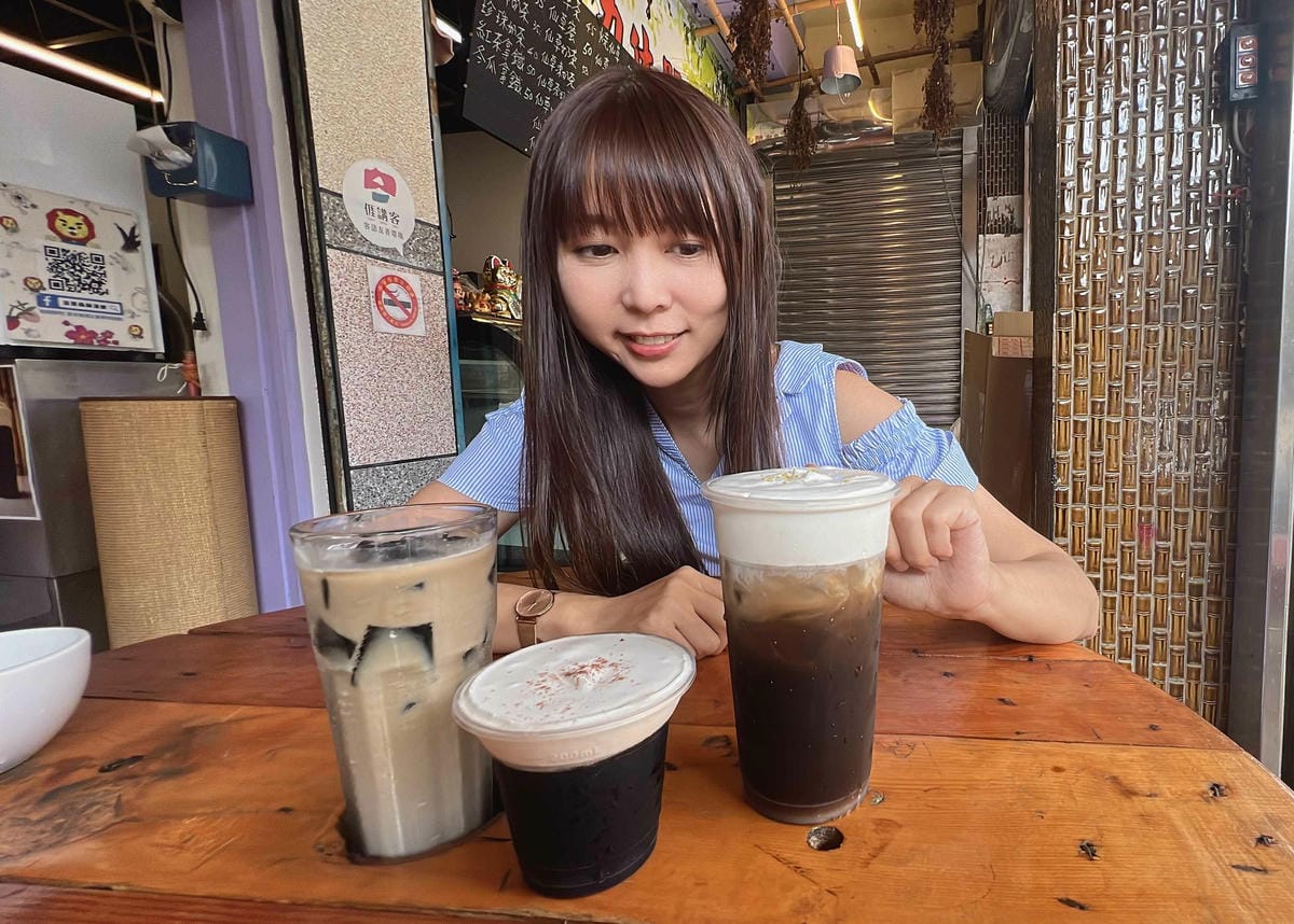 苗栗景點推薦獅潭仙草、後角烘培手作、幸福鐘樓、鐘樓古道、有機書店、獅生活減塑概念館、新店仙草、蜂蜜屋、獅潭教會、楓樹伯公廟、豬皮伯公廟、神秘小徑 (68).jpg 苗栗景點推薦獅潭仙草、後角烘培手作、幸福鐘樓、鐘樓古道、有機書店、獅生活減塑概念館、新店仙草、蜂蜜屋、獅潭教會、楓樹伯公廟、豬皮伯公廟、神秘小徑 (68).jpg