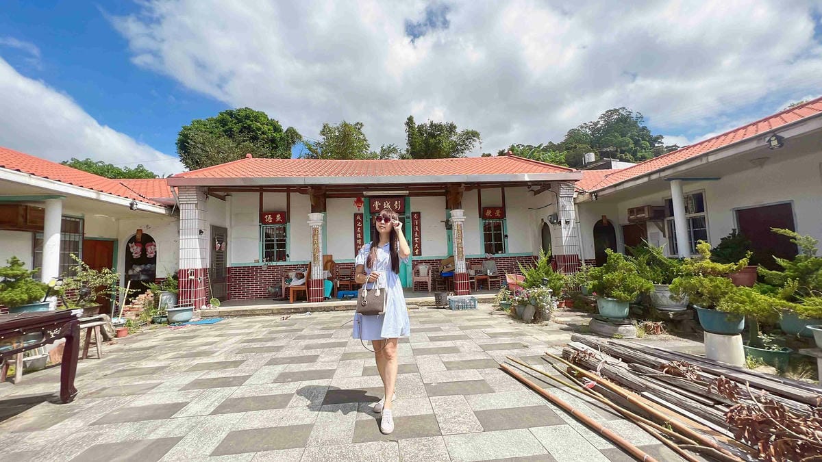 苗栗景點推薦獅潭仙草、後角烘培手作、幸福鐘樓、鐘樓古道、有機書店、獅生活減塑概念館、新店仙草、蜂蜜屋、獅潭教會、楓樹伯公廟、豬皮伯公廟、神秘小徑 (45).jpg 苗栗景點推薦獅潭仙草、後角烘培手作、幸福鐘樓、鐘樓古道、有機書店、獅生活減塑概念館、新店仙草、蜂蜜屋、獅潭教會、楓樹伯公廟、豬皮伯公廟、神秘小徑 (45).jpg