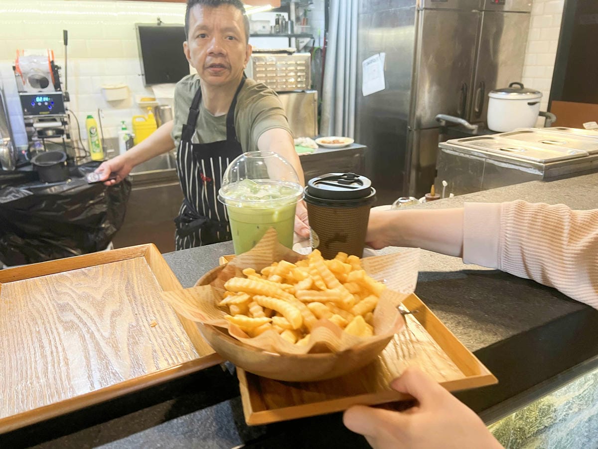 TRAM VIEW CAFE (25).jpg TRAM VIEW CAFE (25).jpg