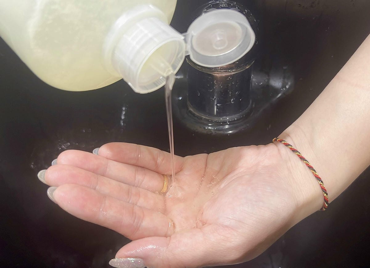 南法香頌忍冬蜂蜜洗髮精 (52).jpg 南法香頌忍冬蜂蜜洗髮精 (52).jpg