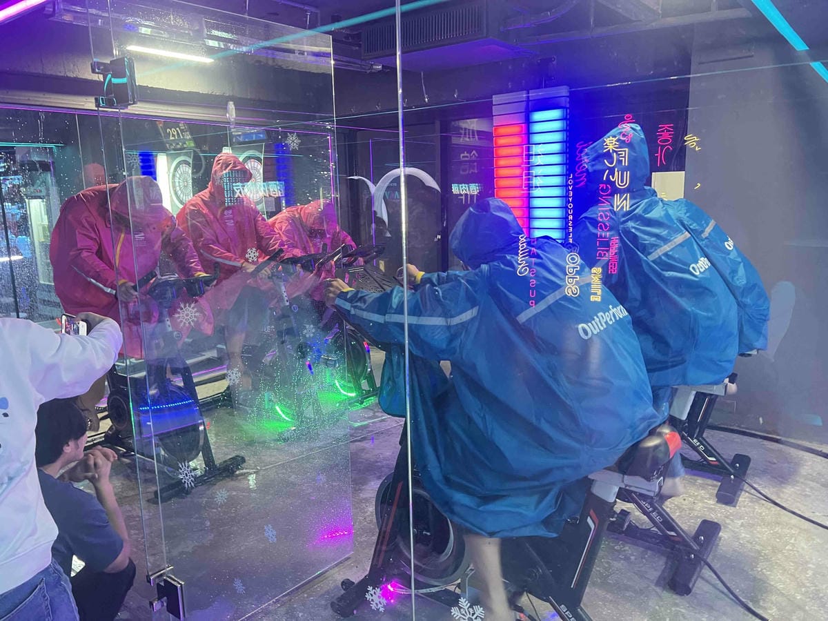 VIVAAPRTYROOM (19).jpg VIVAAPRTYROOM (19).jpg