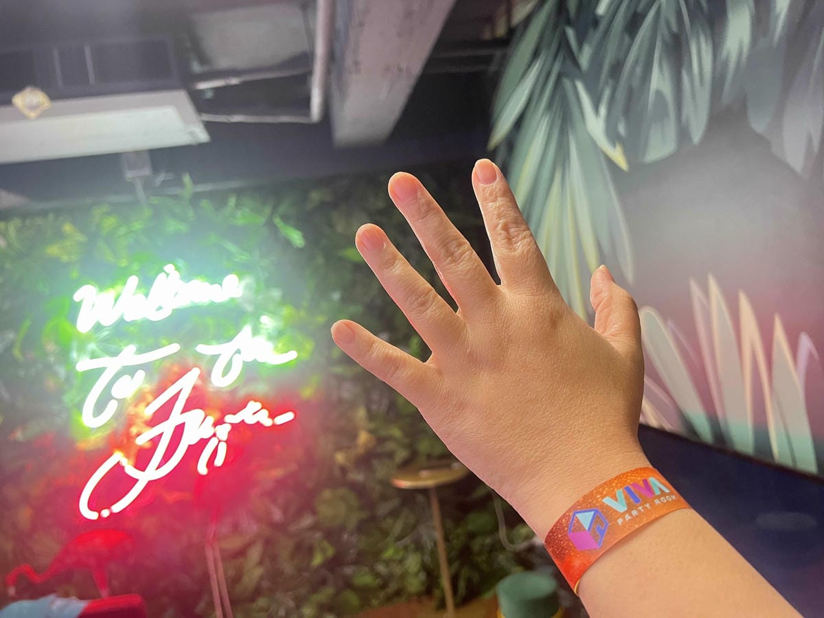 VIVAAPRTYROOM (33).jpg VIVAAPRTYROOM (33).jpg