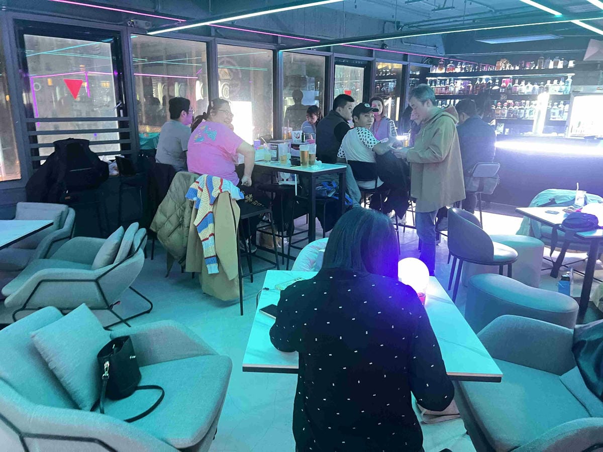 VIVAAPRTYROOM (38).jpg VIVAAPRTYROOM (38).jpg