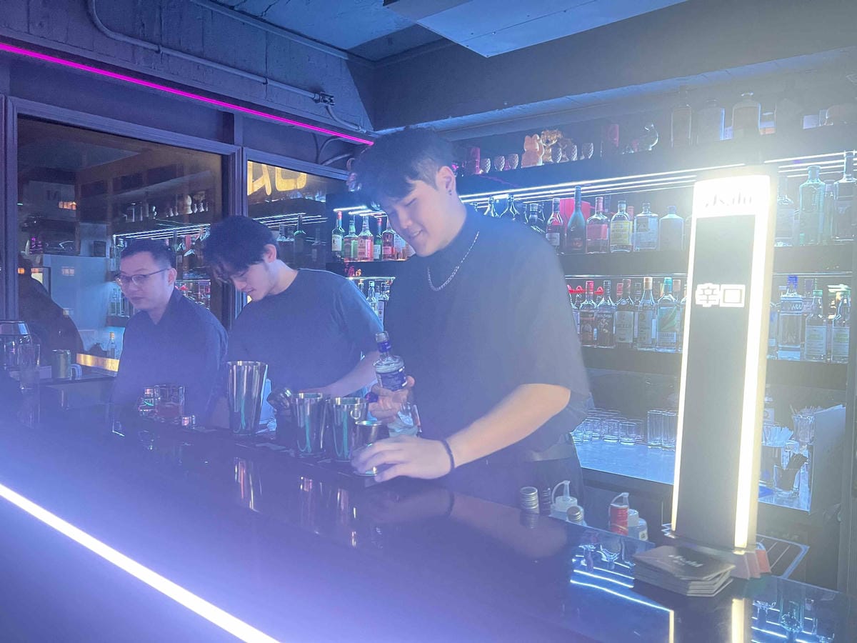 VIVAAPRTYROOM (49).jpg VIVAAPRTYROOM (49).jpg