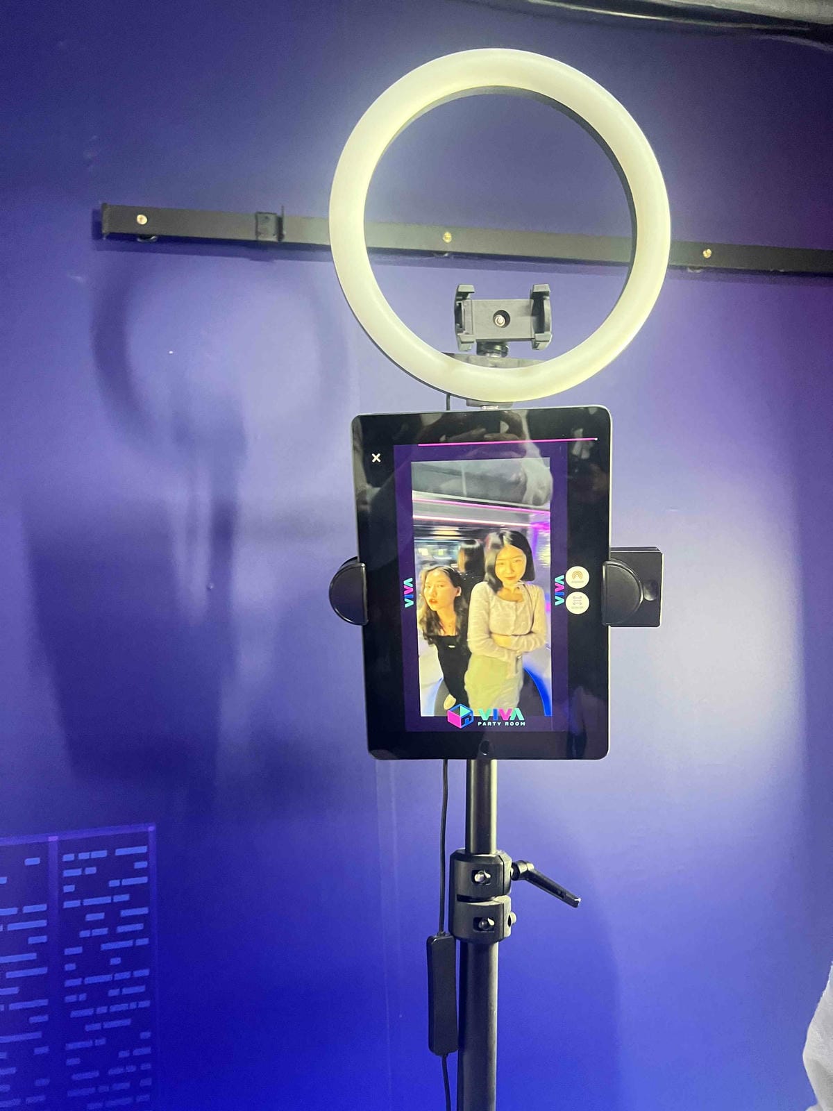 VIVAAPRTYROOM (46).jpg VIVAAPRTYROOM (46).jpg