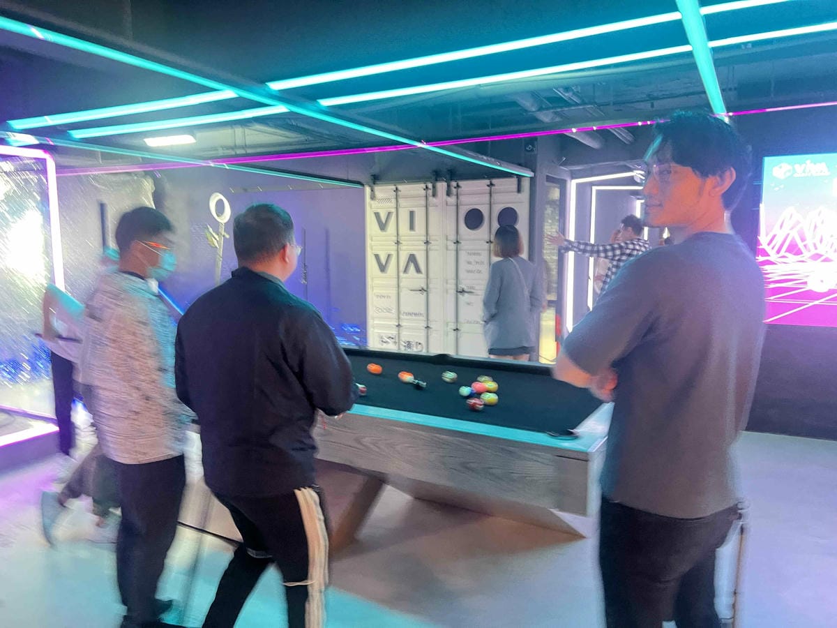 VIVAAPRTYROOM (40).jpg VIVAAPRTYROOM (40).jpg