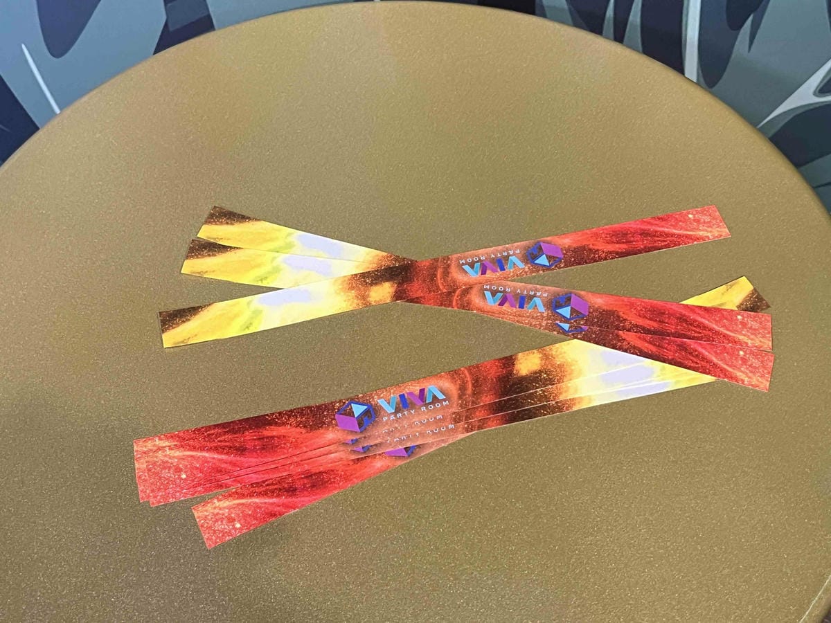 VIVAAPRTYROOM (24).jpg VIVAAPRTYROOM (24).jpg