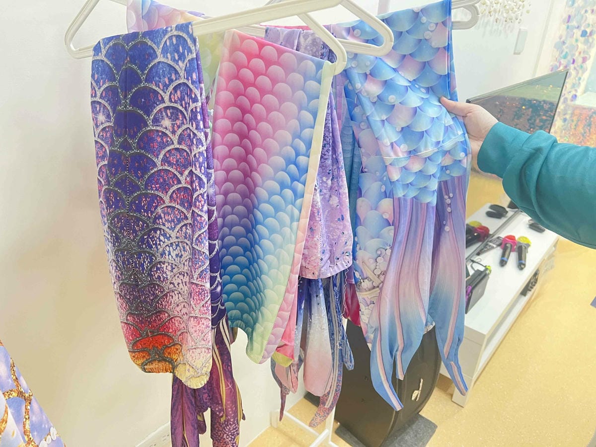 VIVAAPRTYROOM (8).jpg VIVAAPRTYROOM (8).jpg