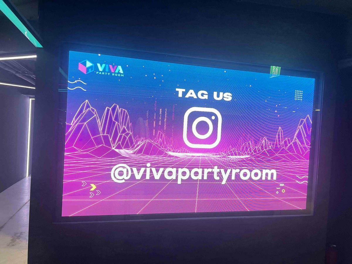 VIVAAPRTYROOM (23).jpg VIVAAPRTYROOM (23).jpg