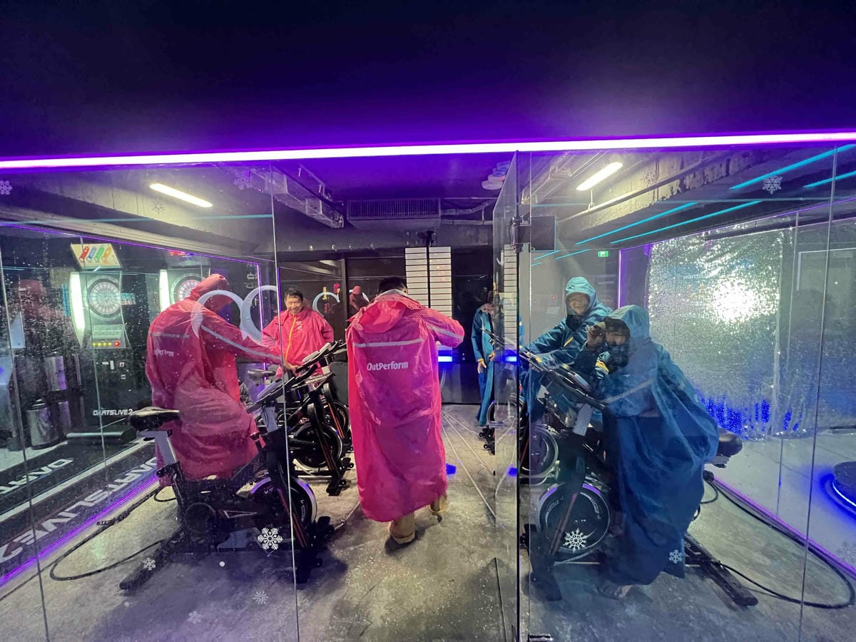 VIVAAPRTYROOM (18).jpg VIVAAPRTYROOM (18).jpg