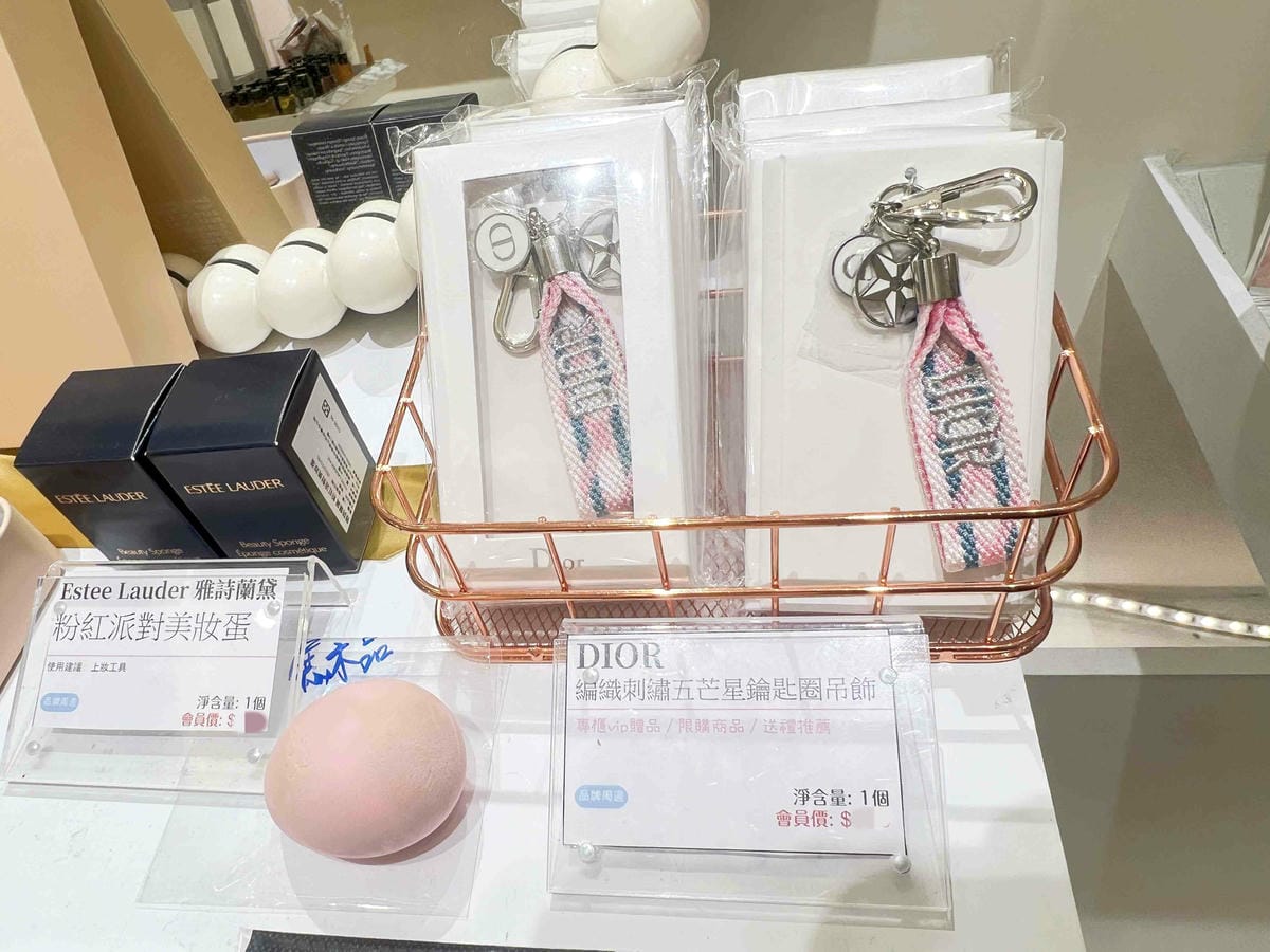 /tmp/phpmI495j /tmp/phpmI495j