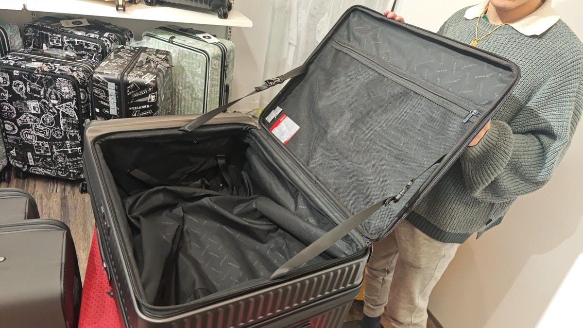 黑箱作業行李箱專賣 (66).jpg 黑箱作業行李箱專賣 (66).jpg