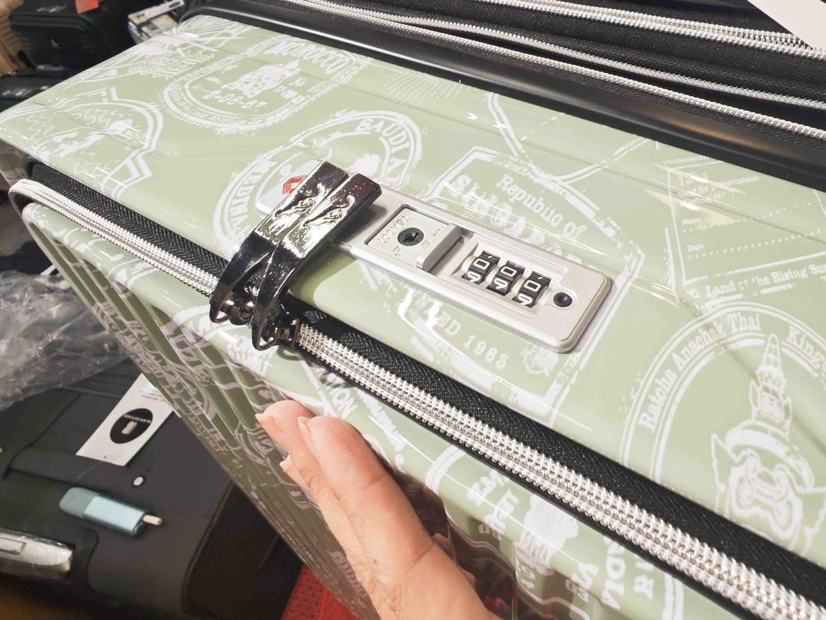 黑箱作業行李箱專賣 (30).jpg 黑箱作業行李箱專賣 (30).jpg