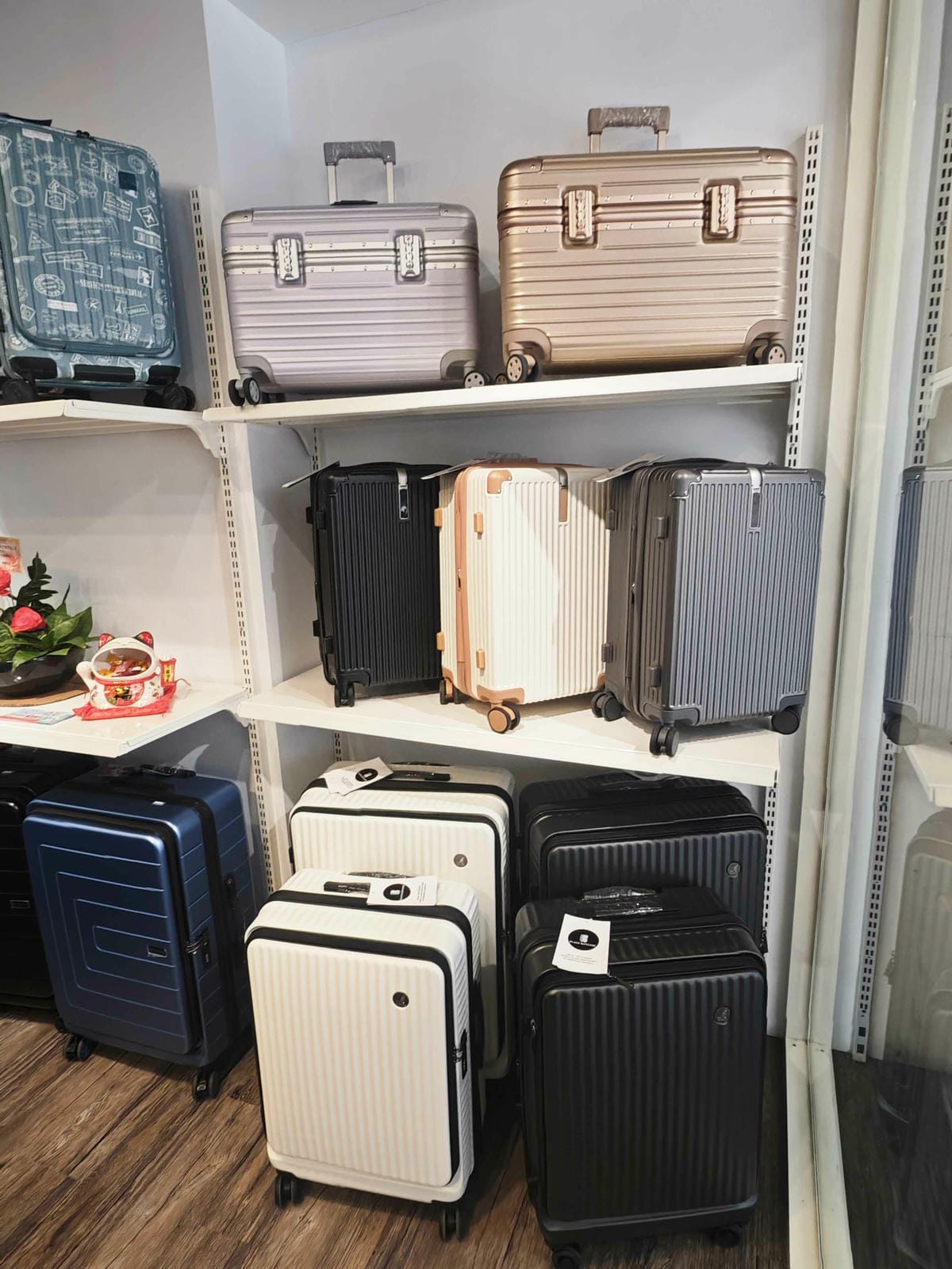 黑箱作業行李箱專賣 (4).jpg 黑箱作業行李箱專賣 (4).jpg