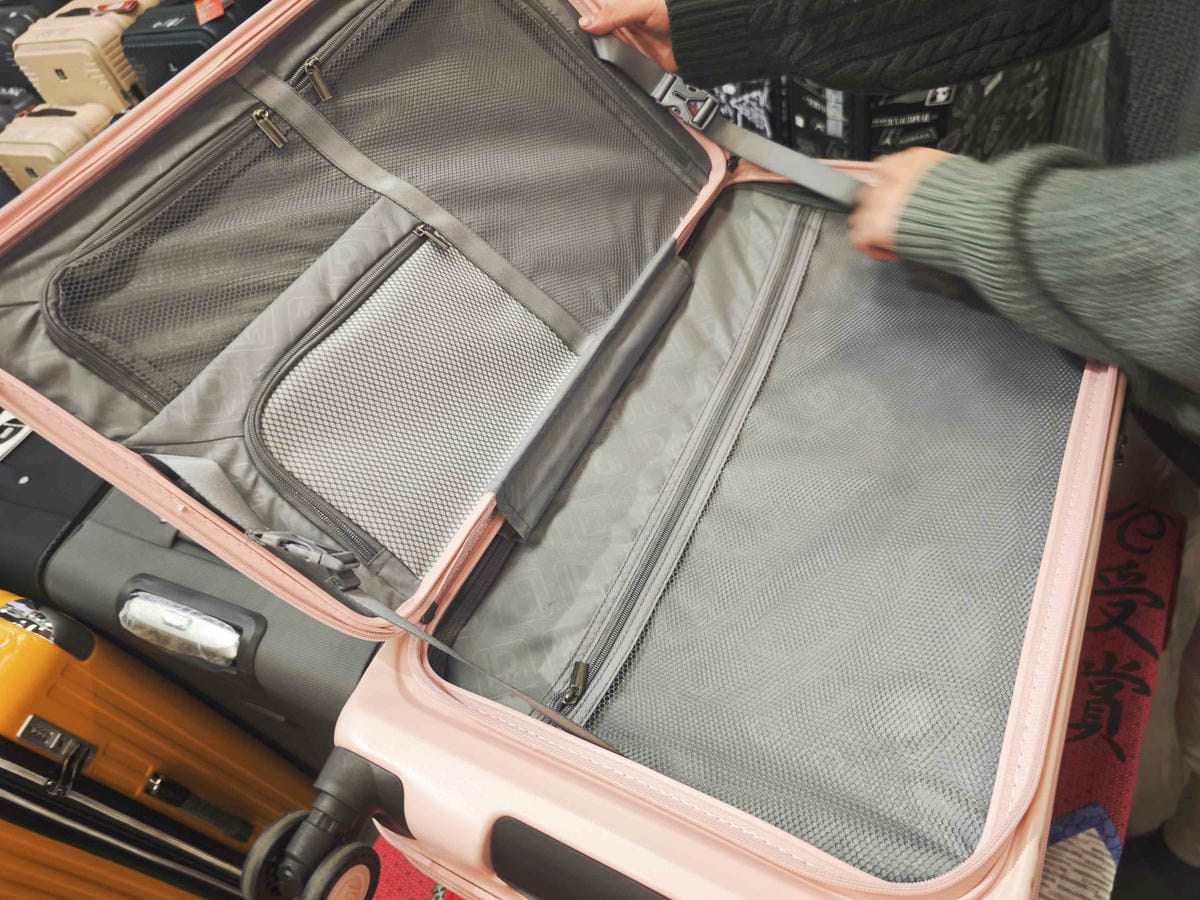 黑箱作業行李箱專賣 (74).jpg 黑箱作業行李箱專賣 (74).jpg