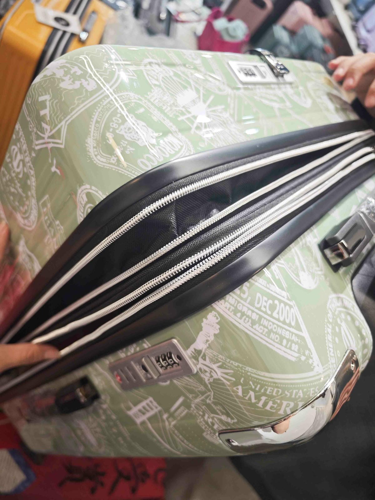 黑箱作業行李箱專賣 (31).jpg 黑箱作業行李箱專賣 (31).jpg