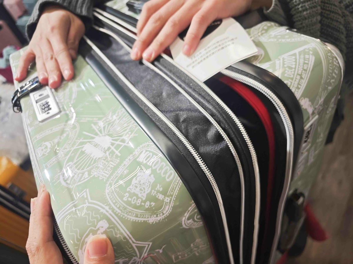 黑箱作業行李箱專賣 (29).jpg 黑箱作業行李箱專賣 (29).jpg