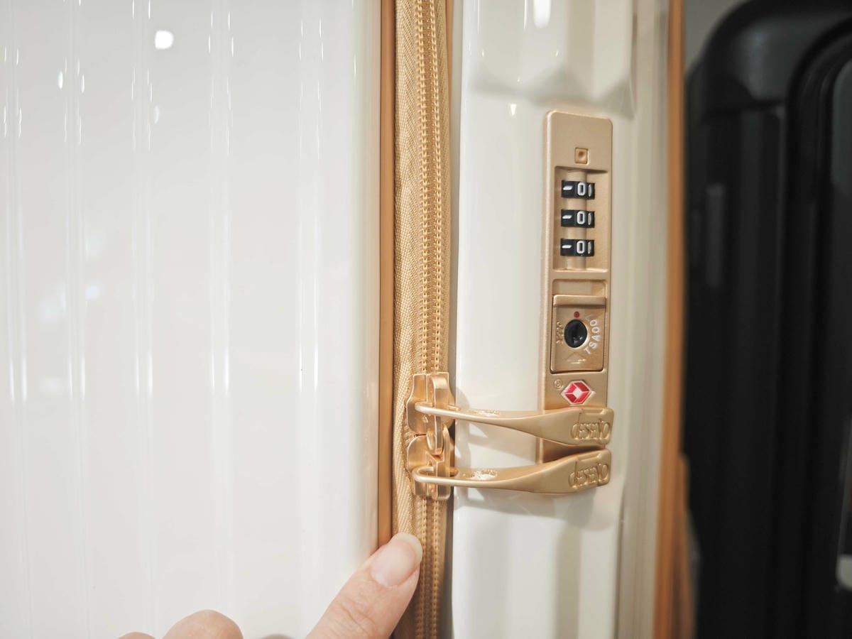 黑箱作業行李箱專賣 (14).jpg 黑箱作業行李箱專賣 (14).jpg