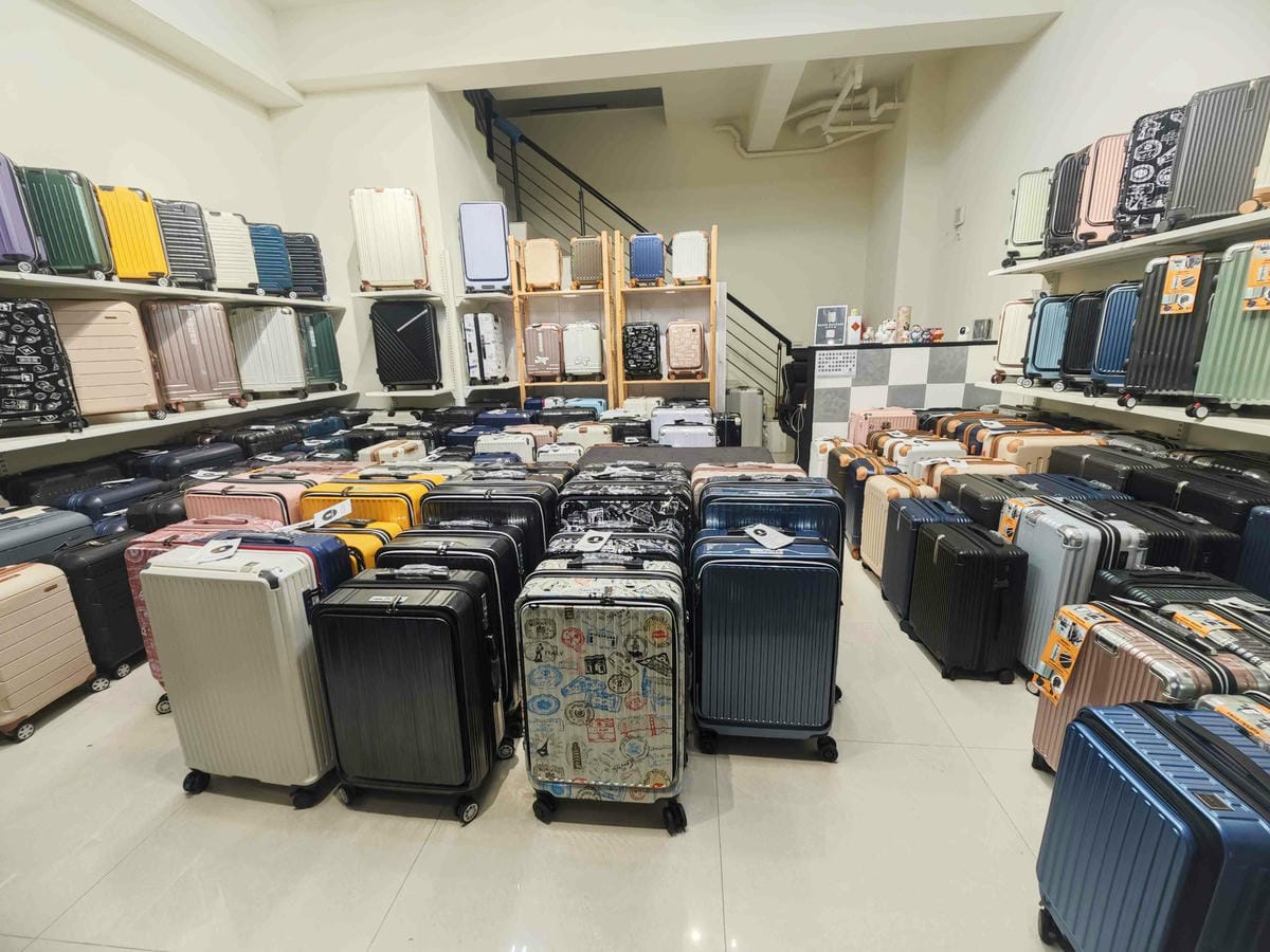 黑箱作業行李箱專賣店 (3).jpg 黑箱作業行李箱專賣店 (3).jpg