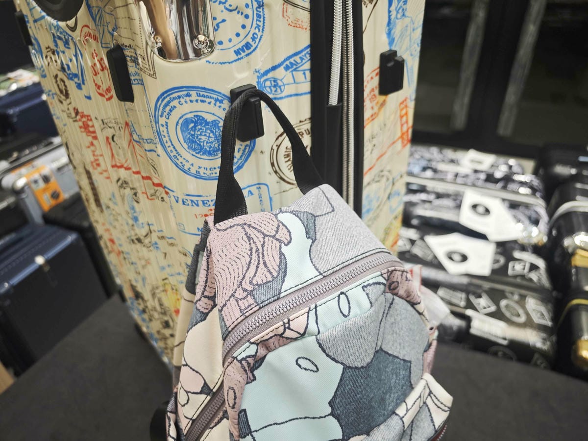 黑箱作業行李箱專賣店 (34).jpg 黑箱作業行李箱專賣店 (34).jpg