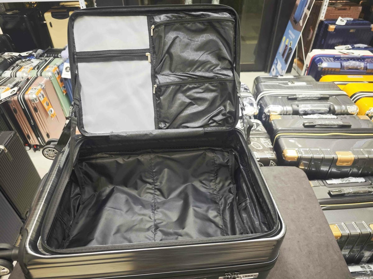 黑箱作業行李箱專賣店 (22).jpg 黑箱作業行李箱專賣店 (22).jpg