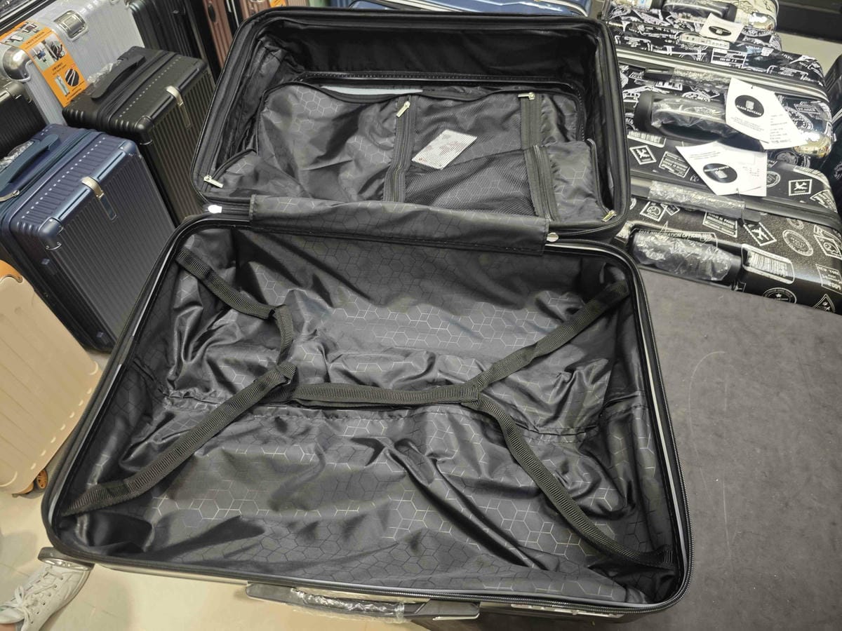 黑箱作業行李箱專賣店 (24).jpg 黑箱作業行李箱專賣店 (24).jpg